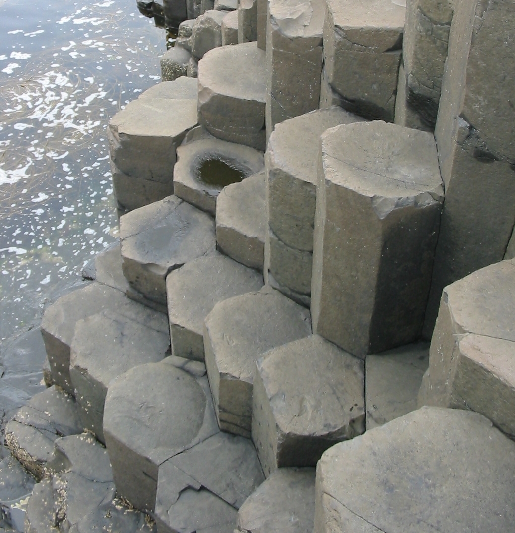 Giant's_Causeway_2006_08.jpg